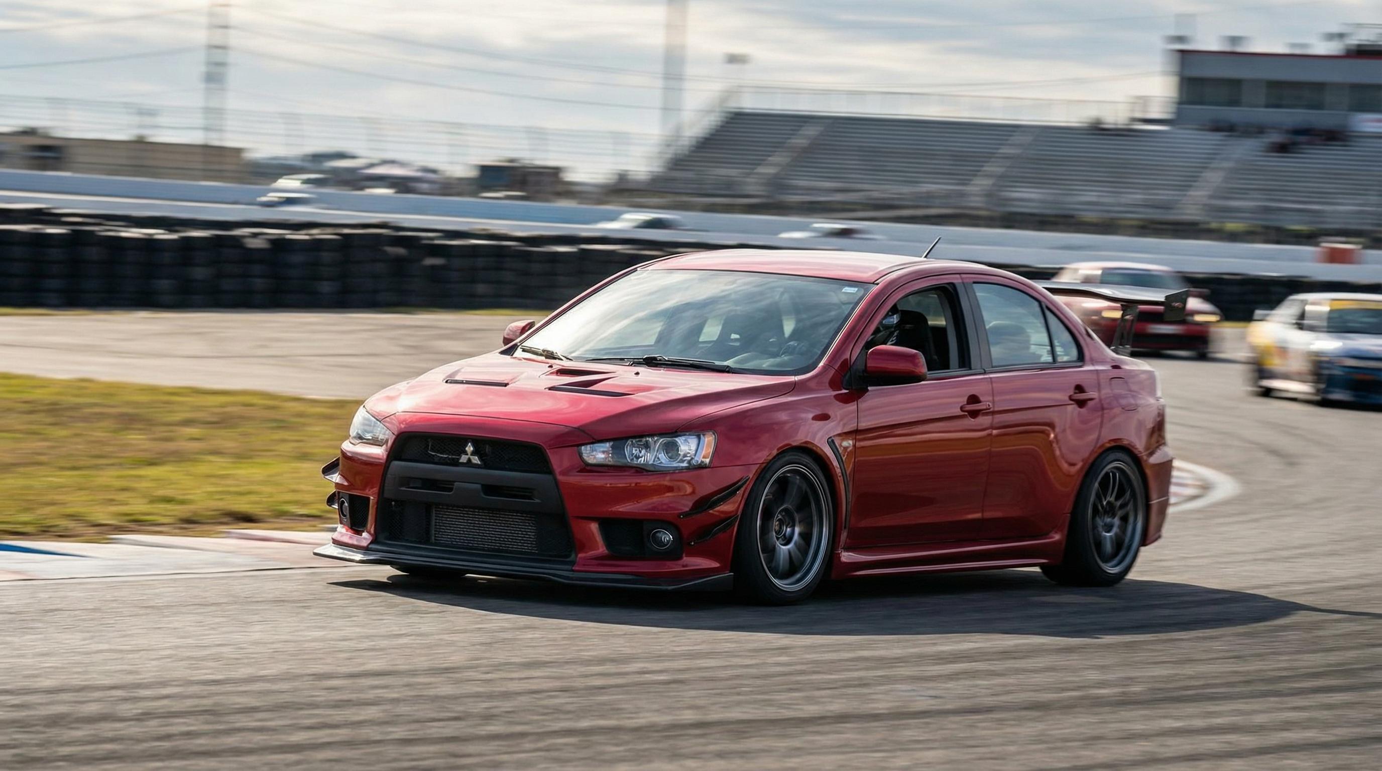 草莓视频烈焰红赛道轿车涡轮改装视频